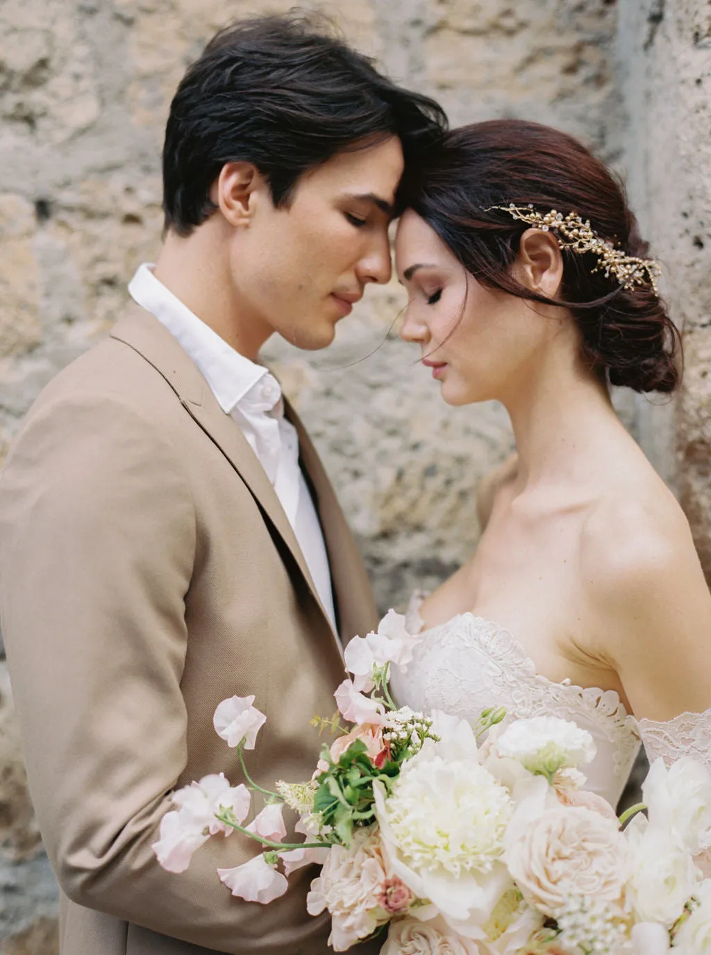 AMIRA | Crystal and Gold Pearl Wedding Crown