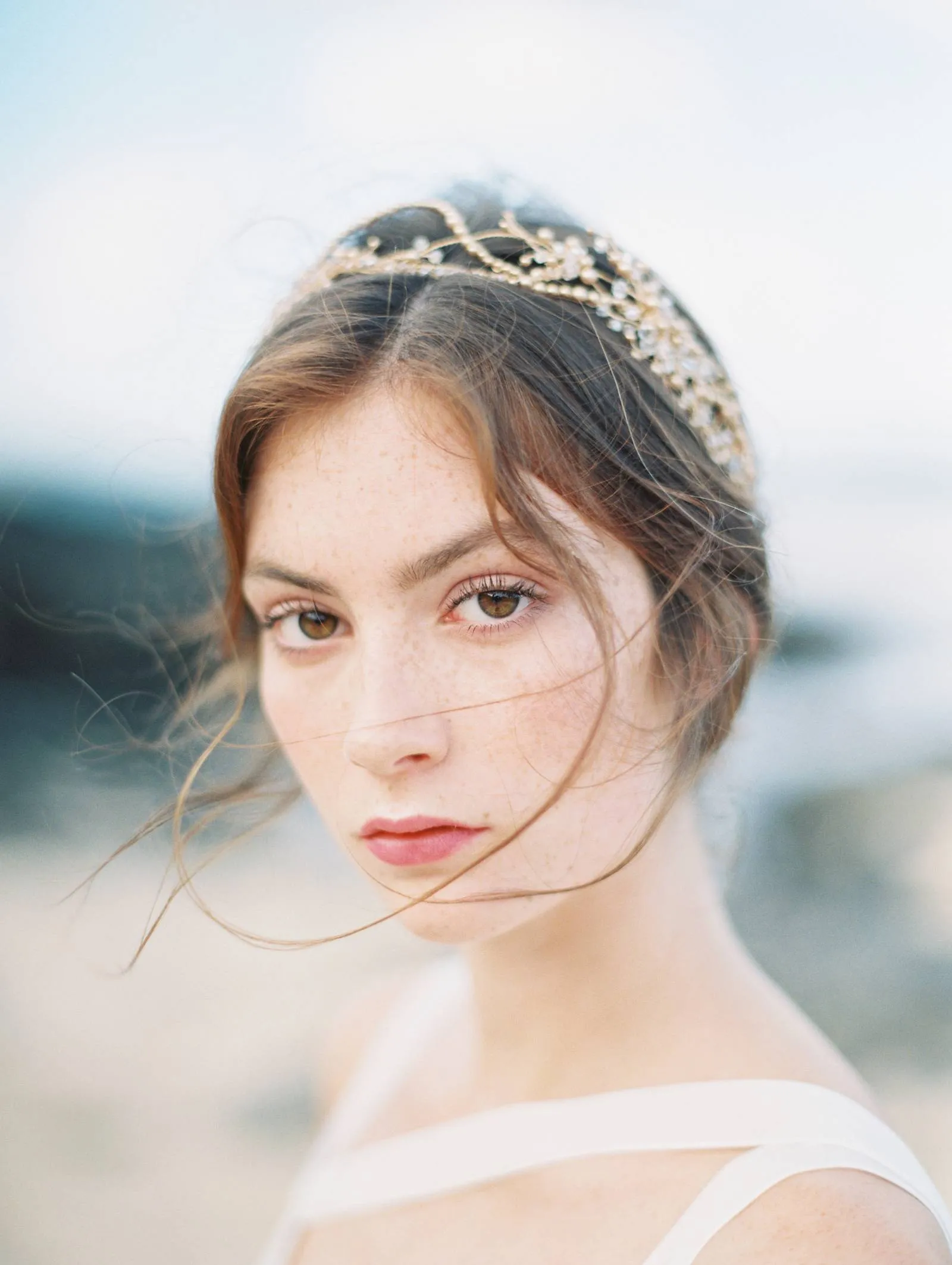 AMIRA | Crystal and Gold Pearl Wedding Crown